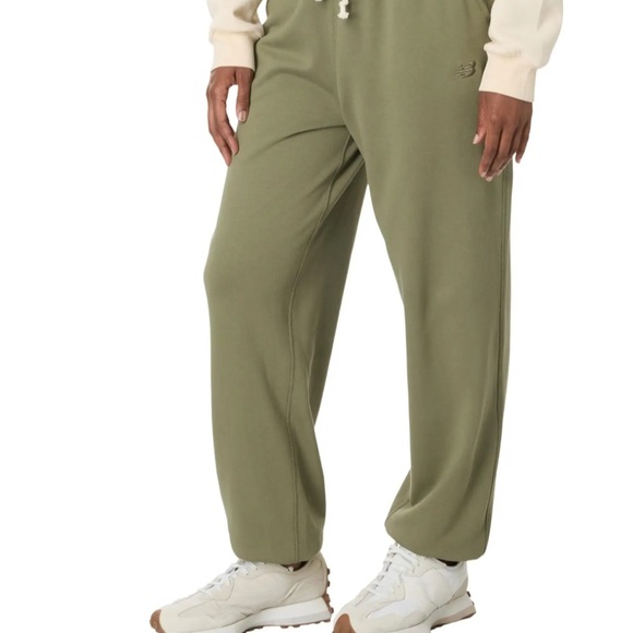 New Balance Athletics French Terry Jogger Dark Olive Women’s Small NWT - Picture 4 of 5